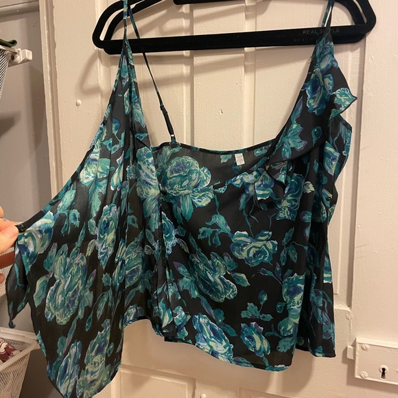 Black and green floral satin wrap top - Picture 5 of 9